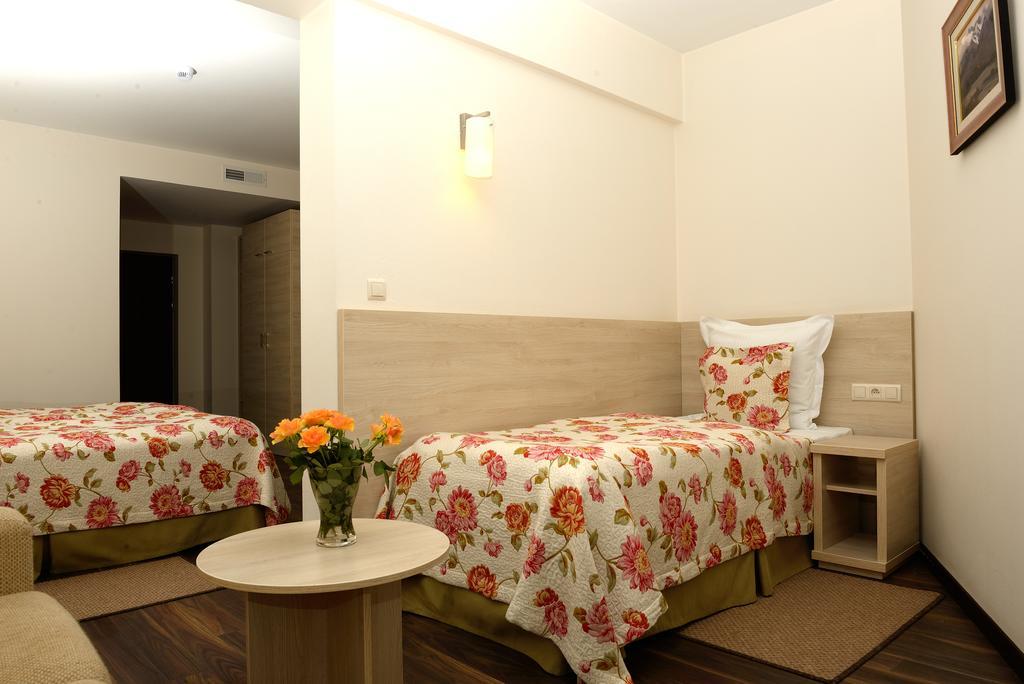 Sromowce Niżne Hotel Nad Przelomem מראה חיצוני תמונה